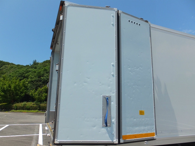 日野デュトロパネルバン小型（2t・3t）[写真25]
