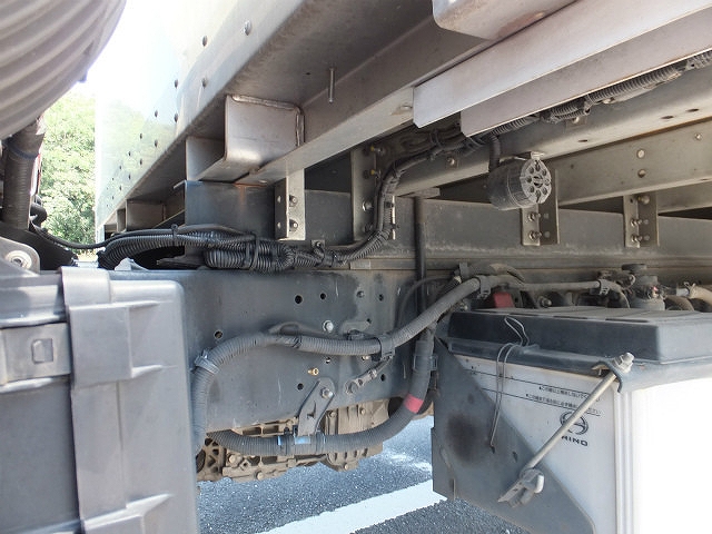 日野デュトロパネルバン小型（2t・3t）[写真37]