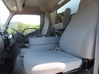 日野デュトロパネルバン小型（2t・3t）[写真09]