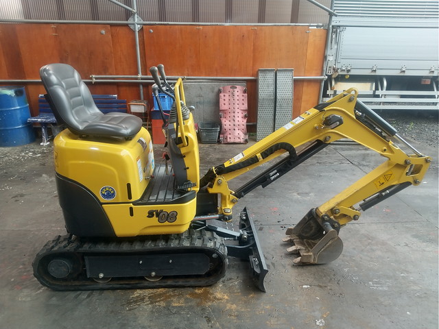 ヤンマーミニユンボ（ミニバックホー）[写真07]