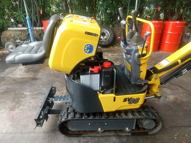 ヤンマーミニユンボ（ミニバックホー）[写真08]