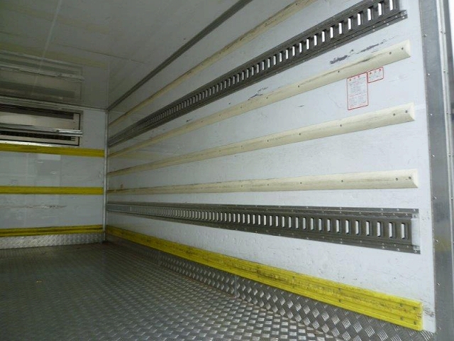 日野デュトロ冷凍車（冷蔵車）小型（2t・3t）[写真18]