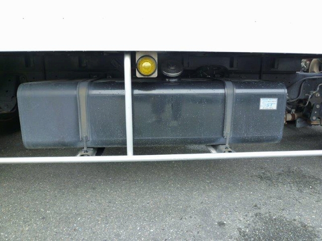 日野デュトロ冷凍車（冷蔵車）小型（2t・3t）[写真36]