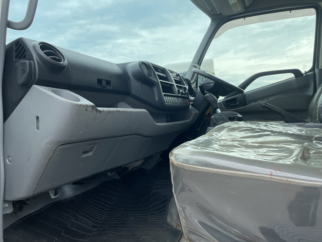 日野デュトロ平ボディ小型（2t・3t）[写真29]