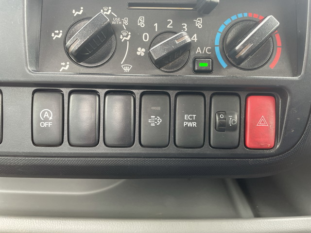 日野デュトロ平ボディ小型（2t・3t）[写真35]