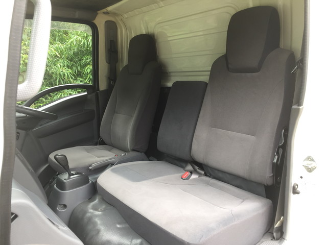 いすゞエルフ冷凍車（冷蔵車）小型（2t・3t）[写真29]