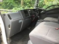 いすゞエルフ冷凍車（冷蔵車）小型（2t・3t）[写真31]