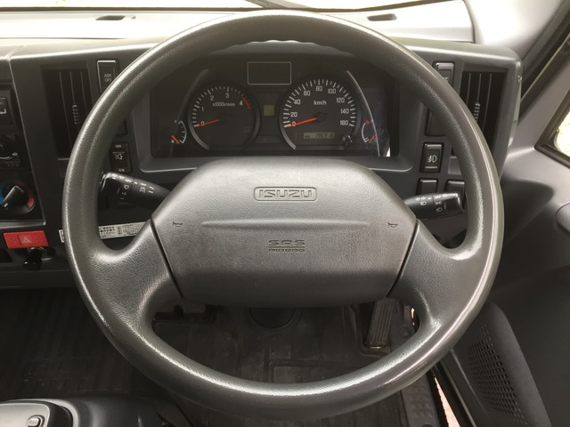 いすゞエルフ冷凍車（冷蔵車）小型（2t・3t）[写真34]