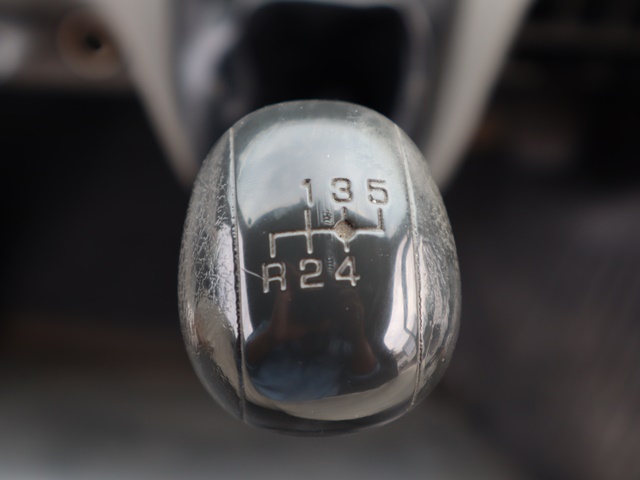 三菱ふそうキャンター平ボディ小型（2t・3t）[写真31]