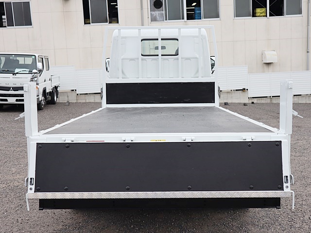 三菱ふそうキャンター平ボディ小型（2t・3t）[写真08]
