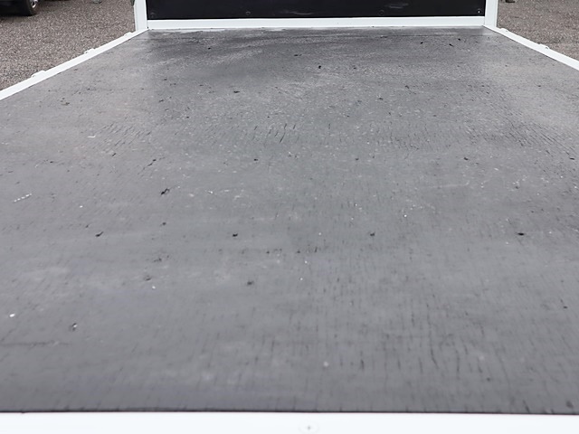 三菱ふそうキャンター平ボディ小型（2t・3t）[写真09]