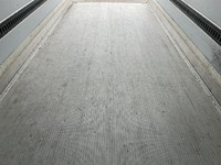 いすゞフォワード冷凍車（冷蔵車）中型（4t）[写真13]