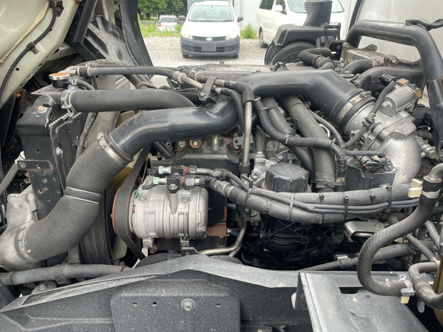 いすゞフォワード冷凍車（冷蔵車）中型（4t）[写真24]