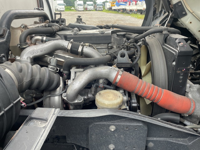 いすゞフォワード冷凍車（冷蔵車）中型（4t）[写真25]