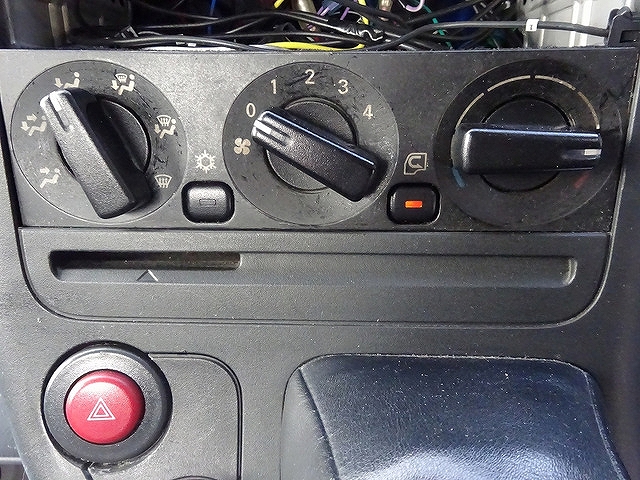 三菱ふそうキャンターセーフティローダー小型（2t・3t）[写真32]