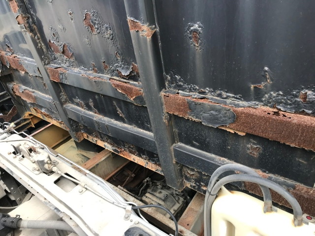 いすゞギガダンプ大型（10t）[写真12]