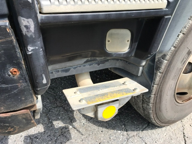 いすゞギガダンプ大型（10t）[写真13]