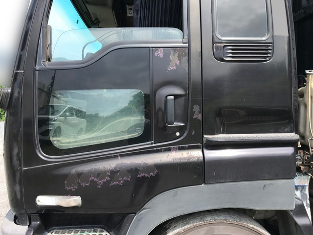 いすゞギガダンプ大型（10t）[写真02]