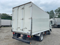 いすゞエルフ冷凍車（冷蔵車）小型（2t・3t）[写真02]