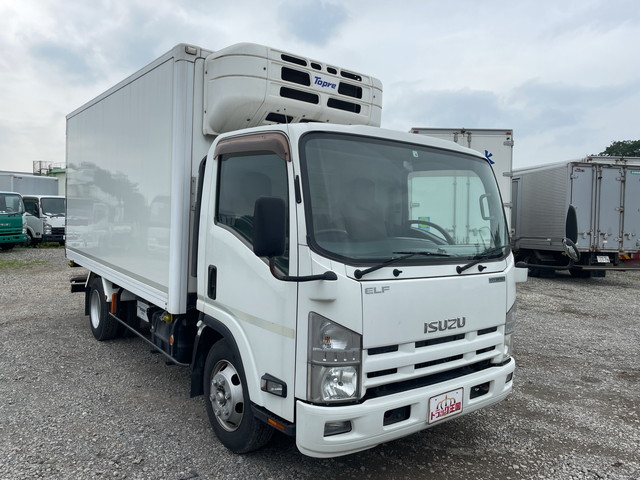 いすゞエルフ冷凍車（冷蔵車）小型（2t・3t）[写真03]