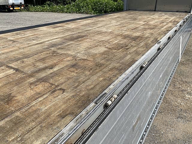 日野レンジャーアルミウイング中型（4t）[写真11]