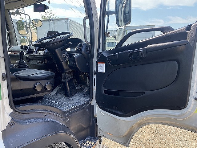 日野レンジャーアルミウイング中型（4t）[写真22]