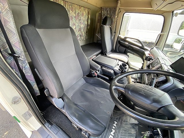 日野レンジャーアルミウイング中型（4t）[写真25]