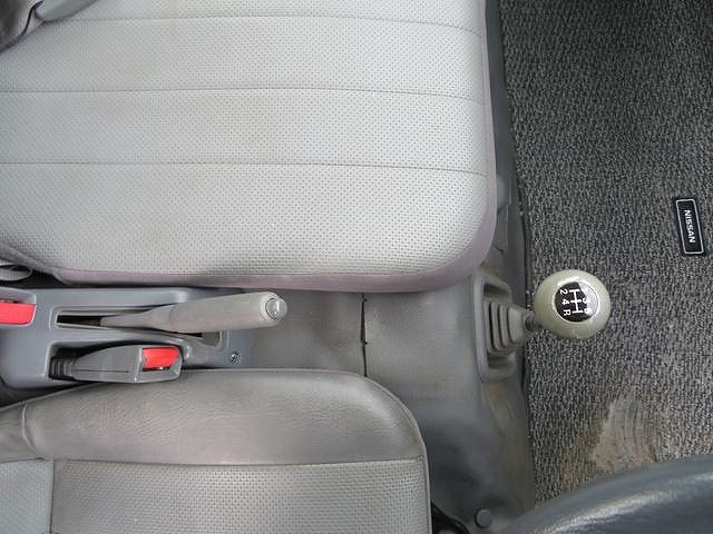 日産バネット平ボディ小型（2t・3t）[写真20]