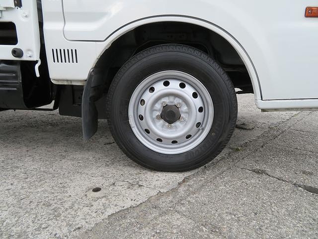 日産バネット平ボディ小型（2t・3t）[写真22]