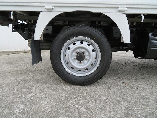 日産バネット平ボディ小型（2t・3t）[写真23]