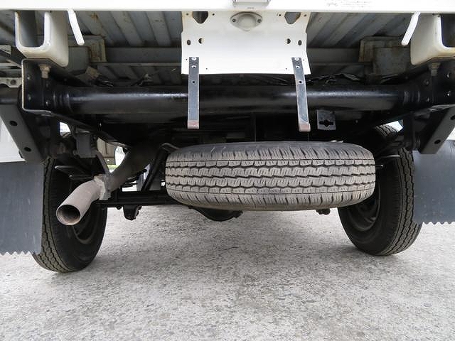 日産バネット平ボディ小型（2t・3t）[写真25]