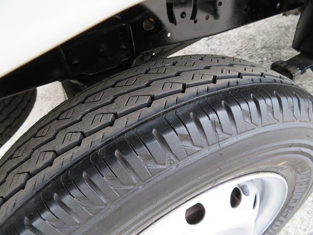 日産バネット平ボディ小型（2t・3t）[写真26]