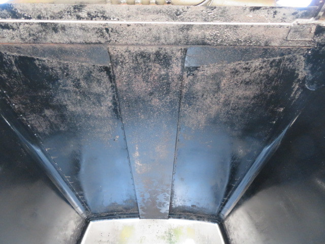 日野レンジャーパッカー車（塵芥車）中型（4t）[写真17]