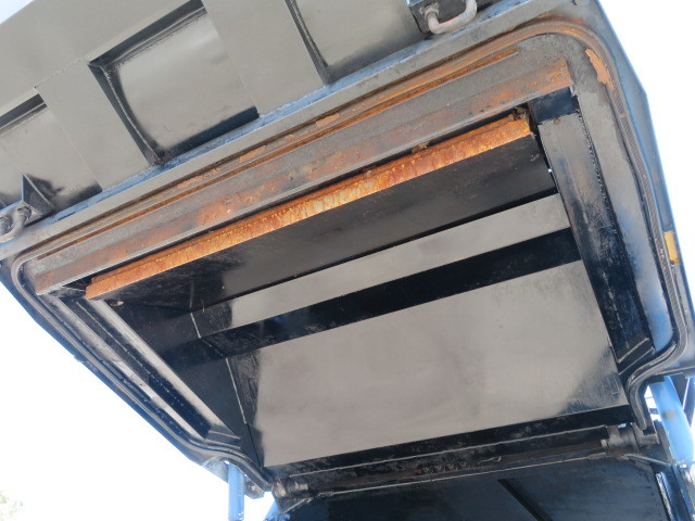 日野レンジャーパッカー車（塵芥車）中型（4t）[写真22]