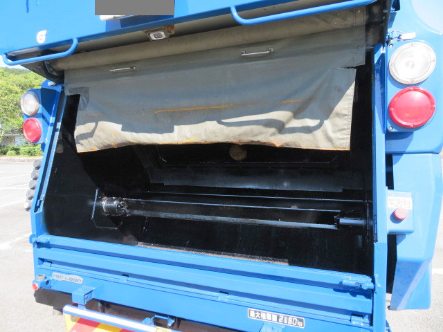 日野レンジャーパッカー車（塵芥車）中型（4t）[写真27]