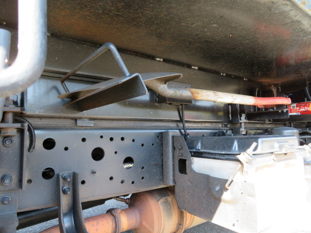 日野レンジャーパッカー車（塵芥車）中型（4t）[写真38]