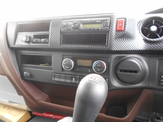 日野レンジャーアルミブロック中型（4t）[写真19]