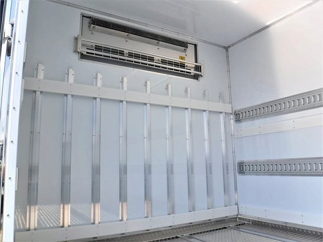 日野レンジャー冷凍車（冷蔵車）中型（4t）[写真11]