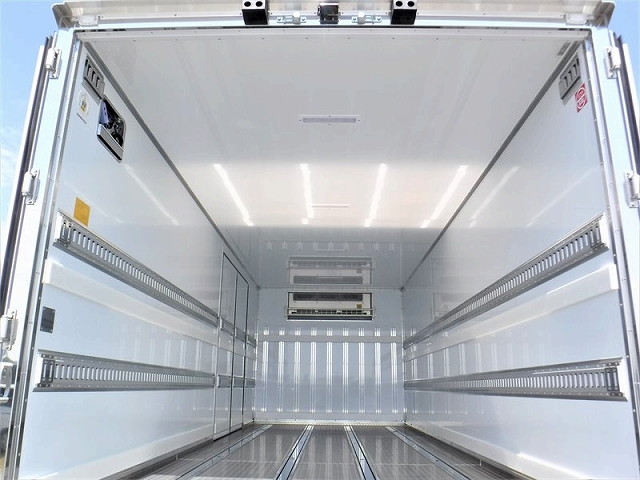 日野レンジャー冷凍車（冷蔵車）中型（4t）[写真13]