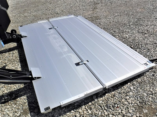 日野レンジャー冷凍車（冷蔵車）中型（4t）[写真19]