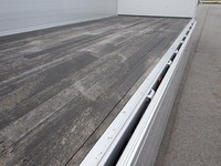 三菱ふそうファイターアルミブロック中型（4t）[写真10]