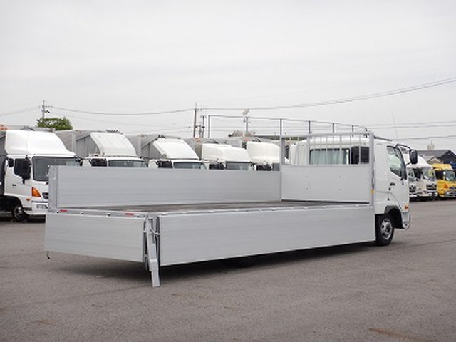 三菱ふそうファイターアルミブロック中型（4t）[写真06]