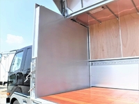 三菱ふそうファイターアルミウイング中型（4t）[写真12]