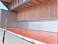 三菱ふそうファイターアルミウイング中型（4t）[写真13]