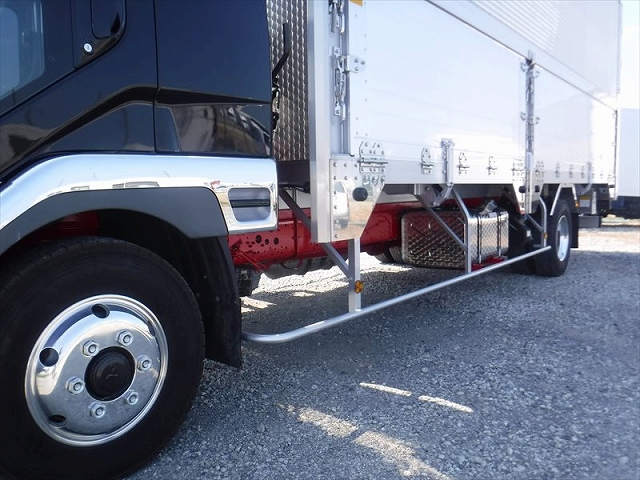 三菱ふそうファイターアルミウイング中型（4t）[写真17]