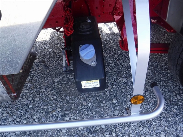 三菱ふそうファイターアルミウイング中型（4t）[写真18]