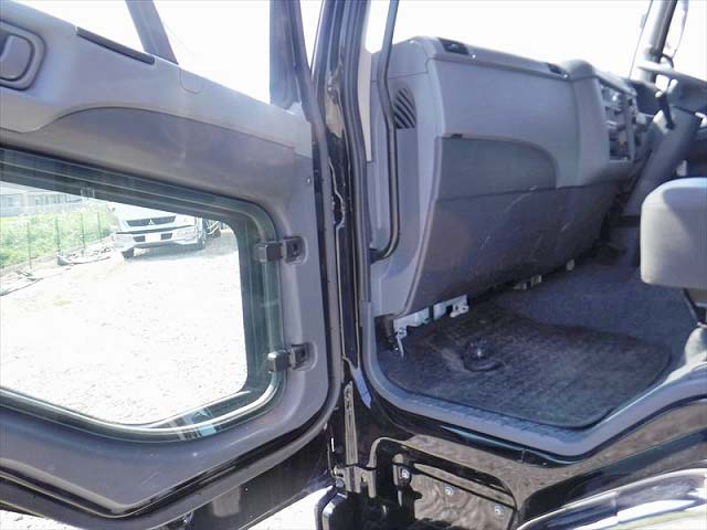 三菱ふそうファイターアルミウイング中型（4t）[写真28]