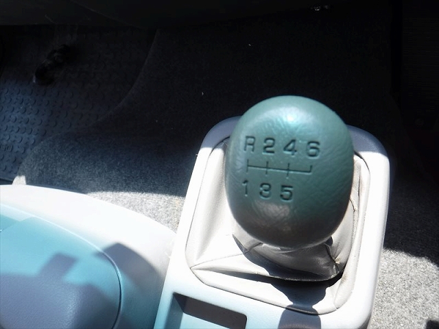 三菱ふそうファイターアルミウイング中型（4t）[写真29]