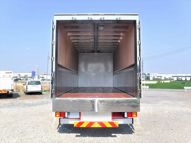 三菱ふそうファイターアルミウイング中型（4t）[写真09]