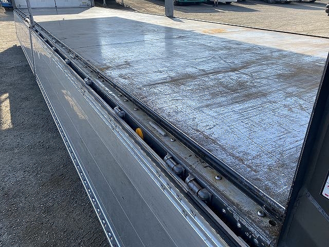 UDトラックスクオンアルミウイング大型（10t）[写真12]